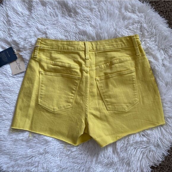Universal Thread Jean Shorts High Rise Shortie Button Fly Yellow New Womens 6 - Picture 2 of 8